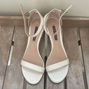 Stuart Weitzman size 7 sandal